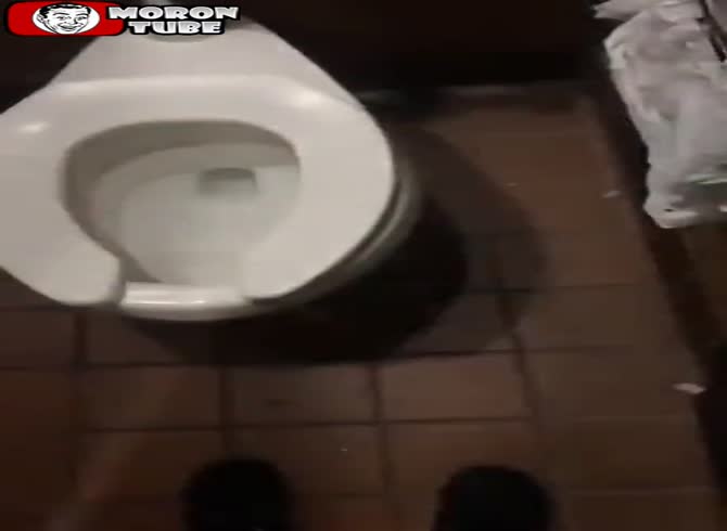 Video :She finds a terrible item in a public restroom